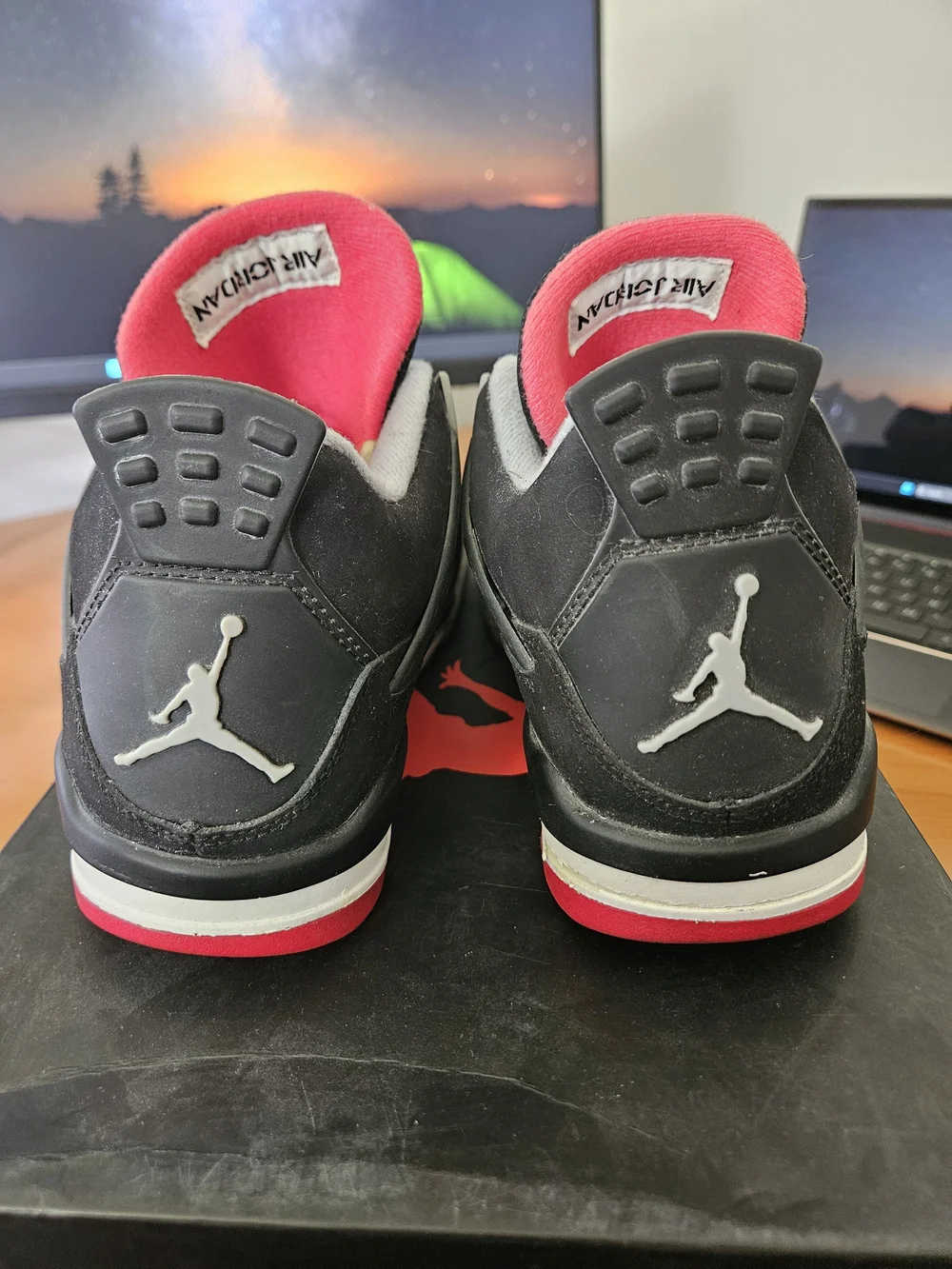 Jordan Air Jordan 4 Retro Bred Black Cement Grey Fire Red 2012 308497-089 - 7.5M